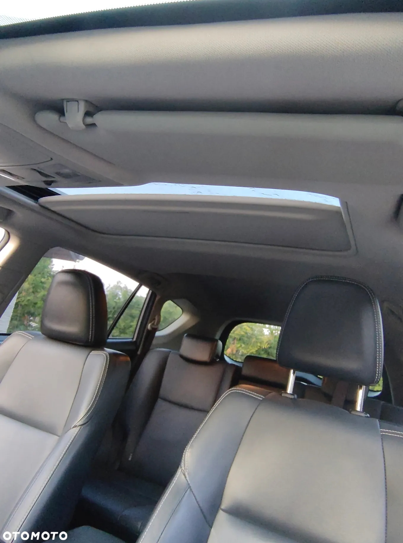 Toyota RAV4 Hybrid Premium 4x2 - 30