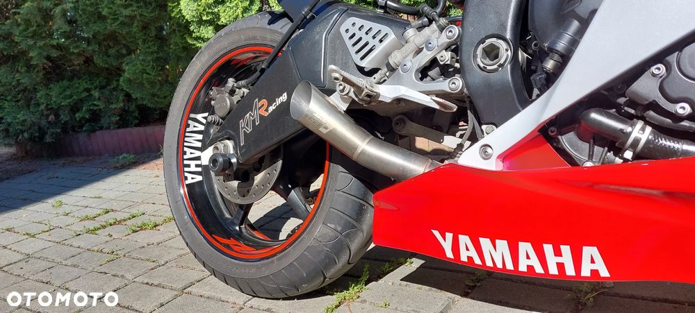 Yamaha R6 - 3