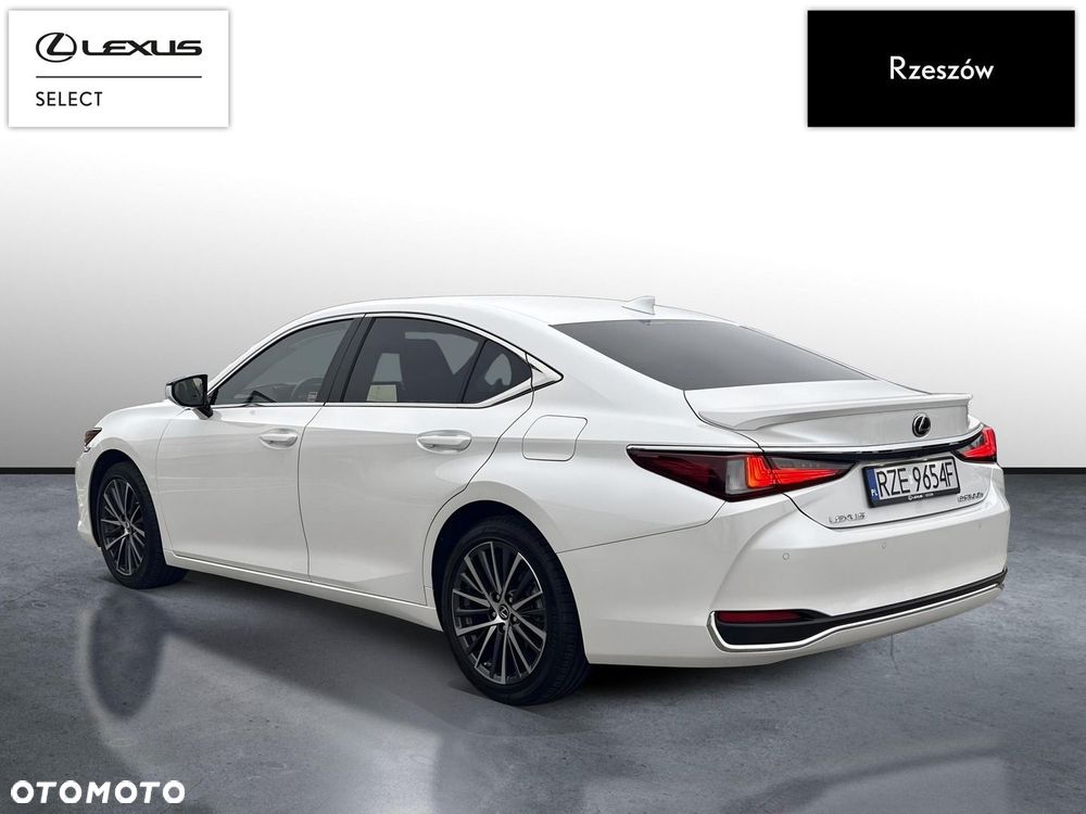 Lexus ES 300h Prestige - 3