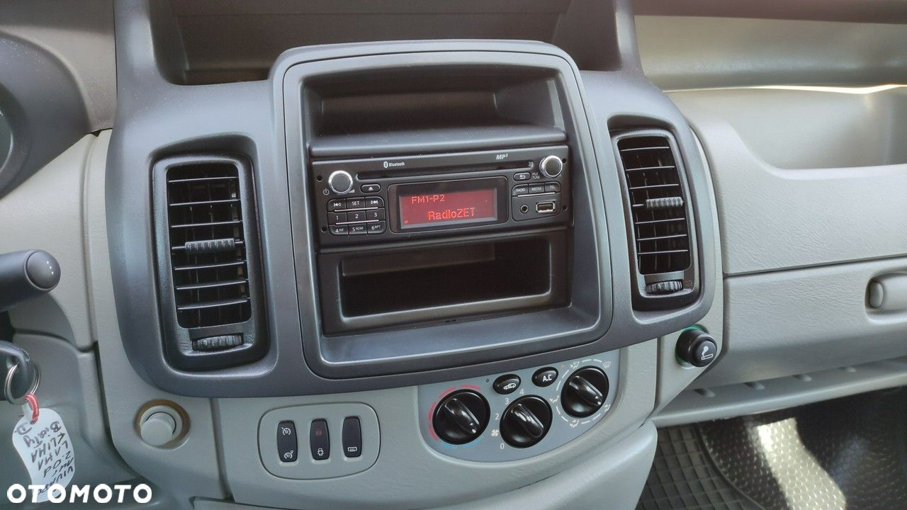 Opel Vivaro - 24
