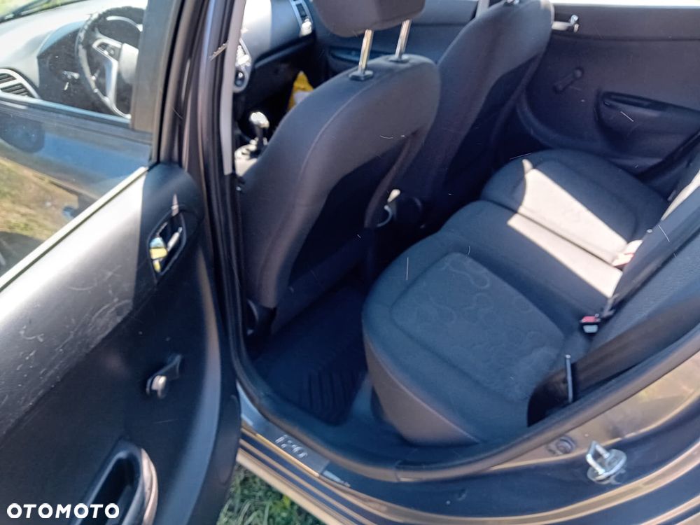 Hyundai i20 1.4 CRDi Edition 20 - 10