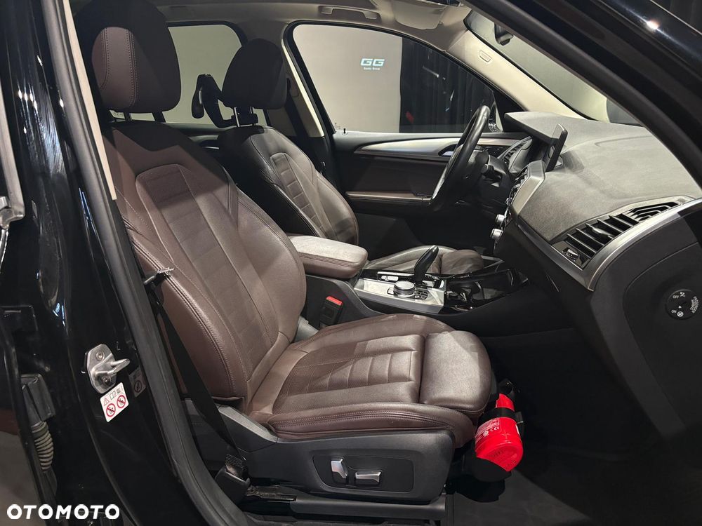 BMW X3 xDrive20d mHEV - 13