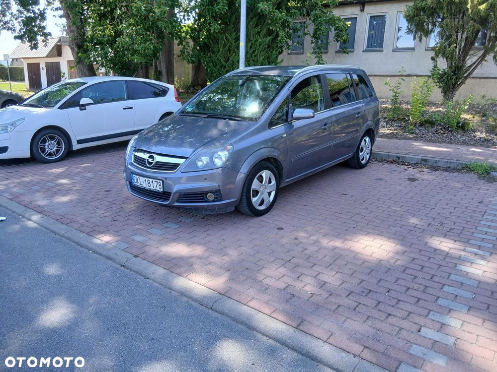 Opel Zafira - 1