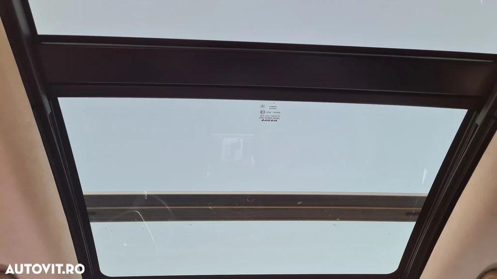 Volvo XC 60 D5AWD Ocean Race - 32