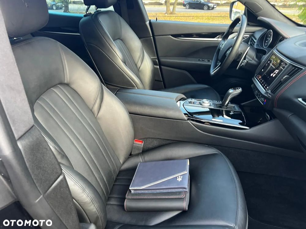 Maserati Levante Q4 - 3