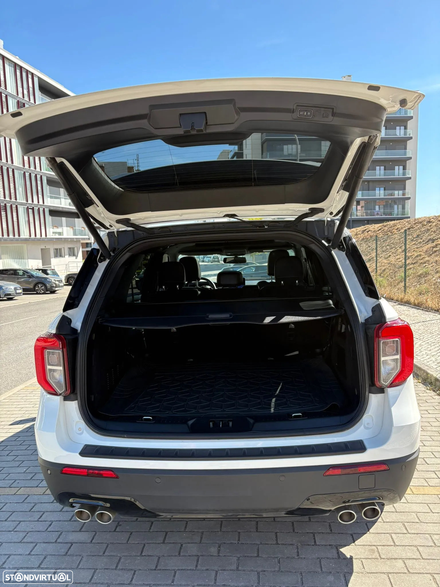 Ford Explorer 3.0 EcoBoost PHEV ST-Line - 13
