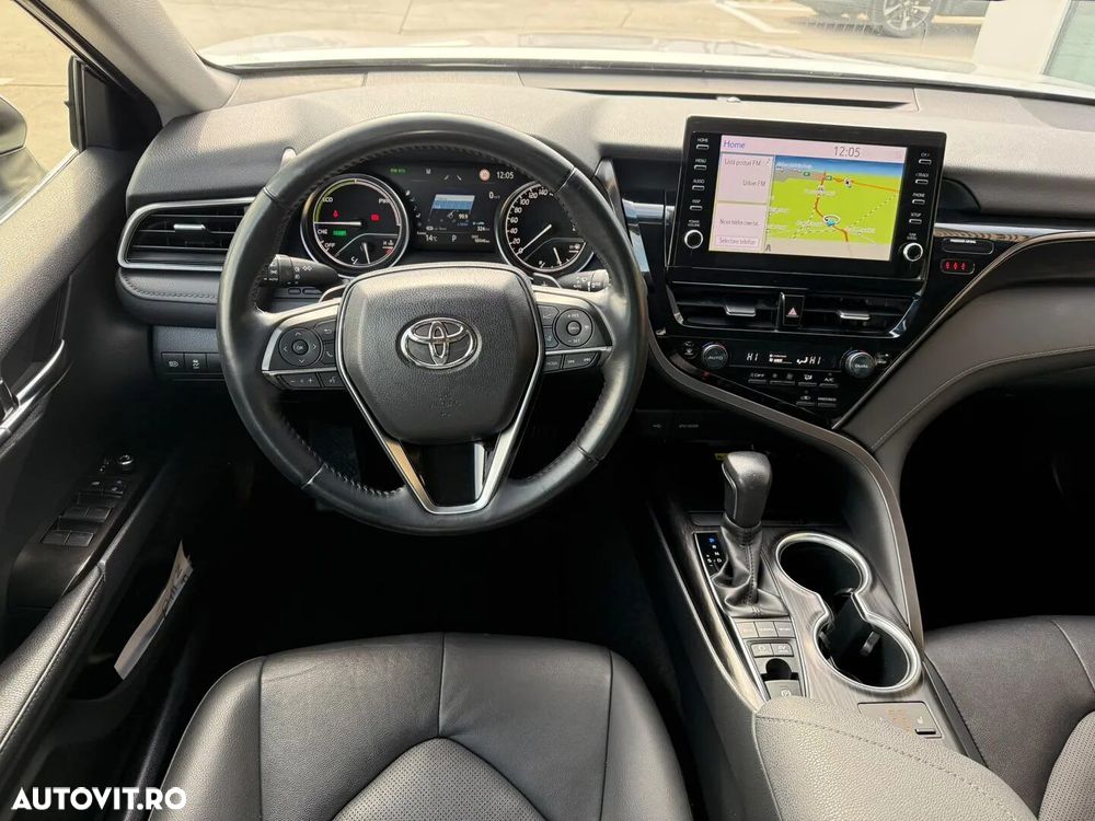 Toyota Camry 2.5 Dynamic - 21