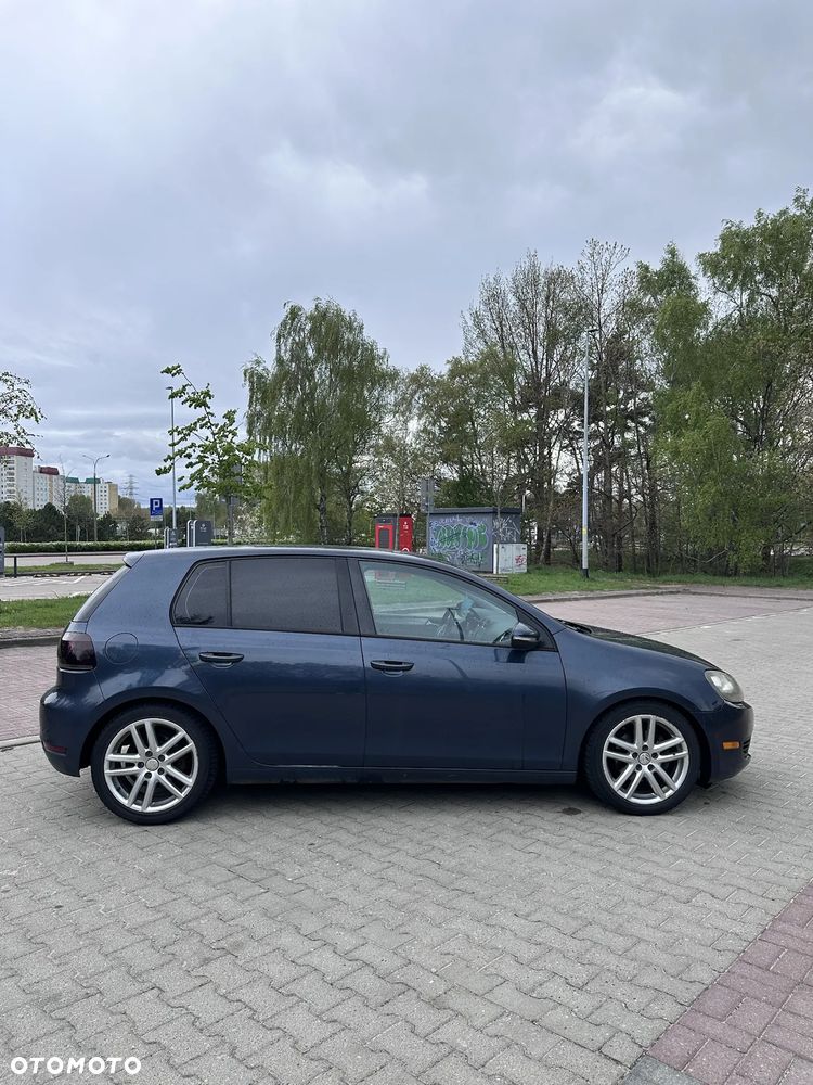 Volkswagen Golf - 6