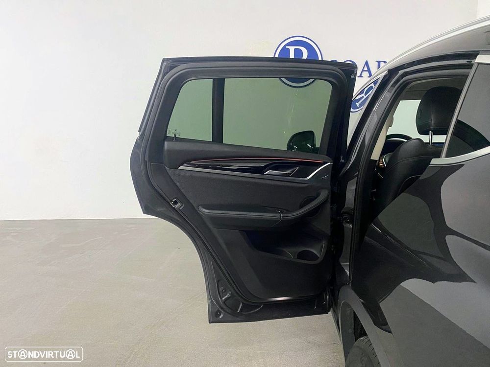 BMW X4 20 d xDrive XLine Auto - 9