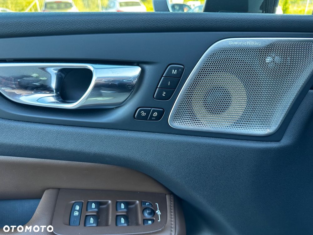 Volvo XC 60 - 29