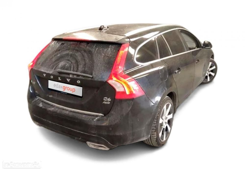 Volvo V60 2.4 D6 R-Design Mom.AWD Phev - 2