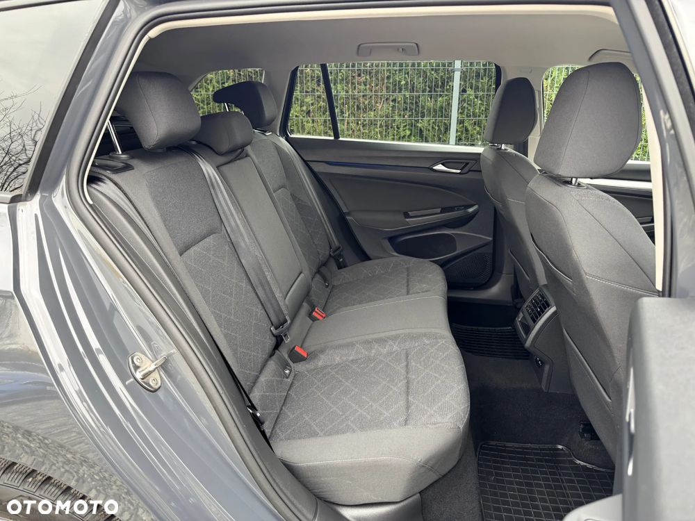 Volkswagen Golf - 28