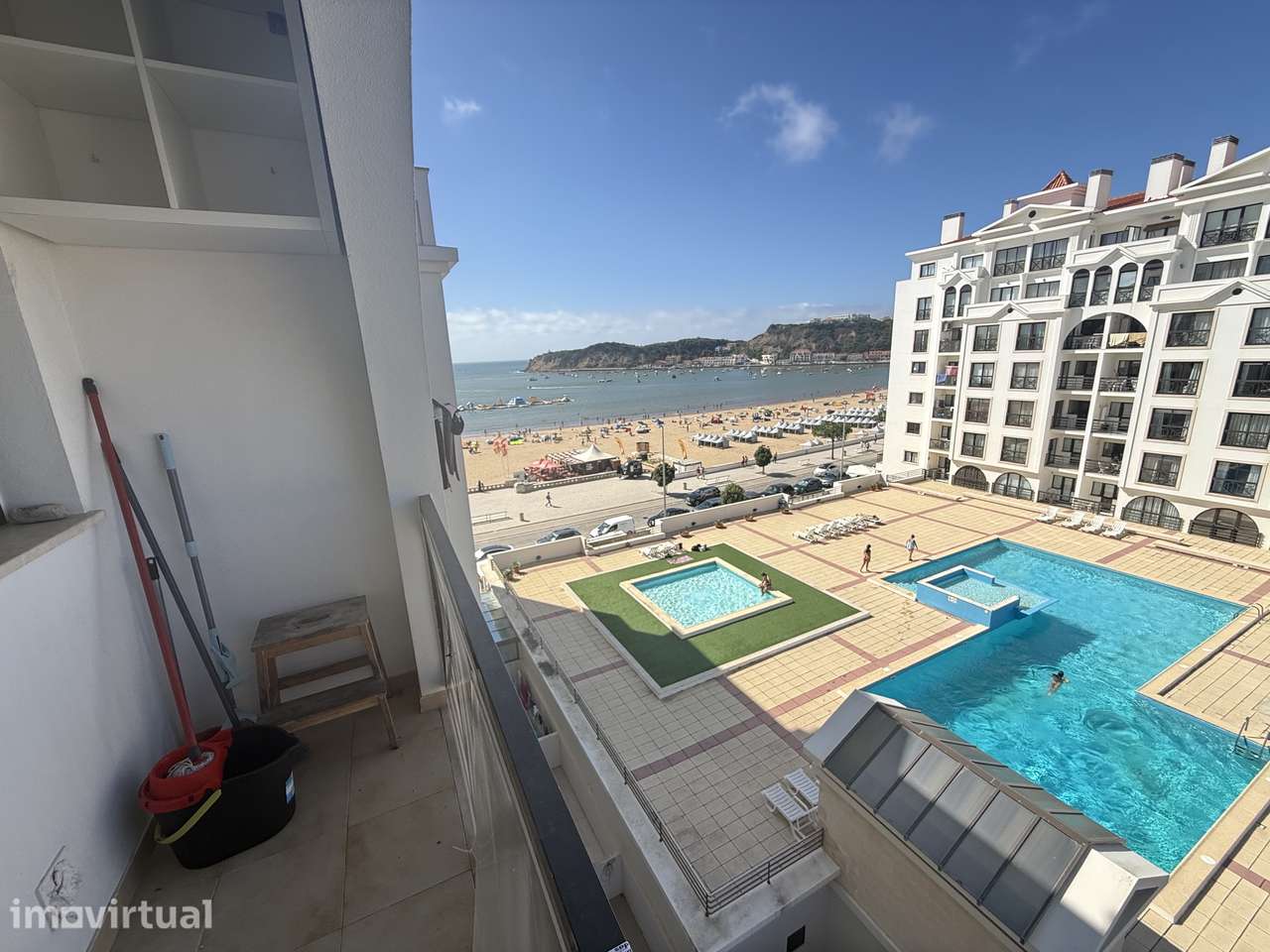 Apartamento T2 com varanda e garagem - vista praia, São Martinho Porto - Grande imagem: 3/18