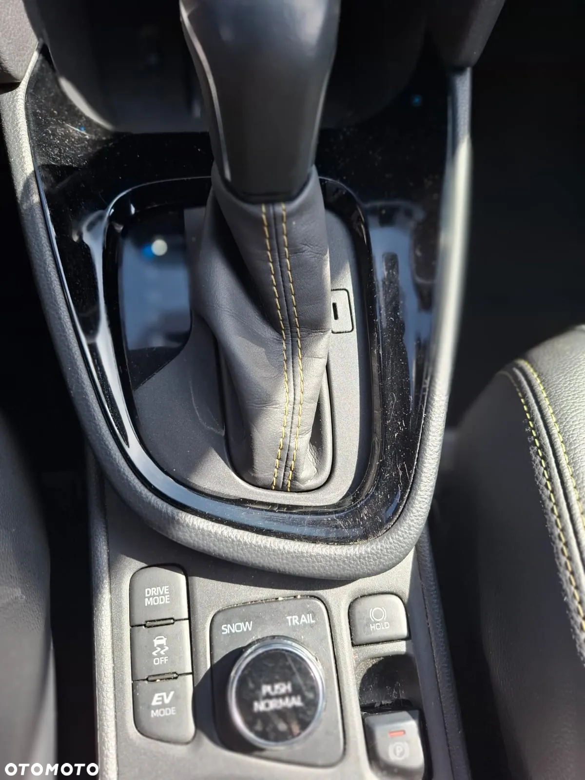 Toyota Yaris Cross Hybrid 1.5 Adventure - 10
