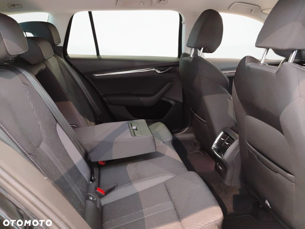 Skoda Octavia 2.0 TDI Style DSG - 15