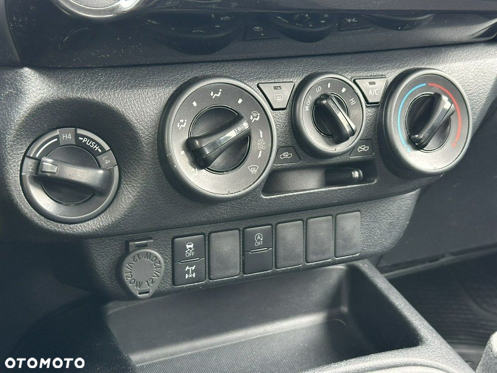 Toyota Hilux 2.4 D-4D Double Cab DLX 4x4 - 21