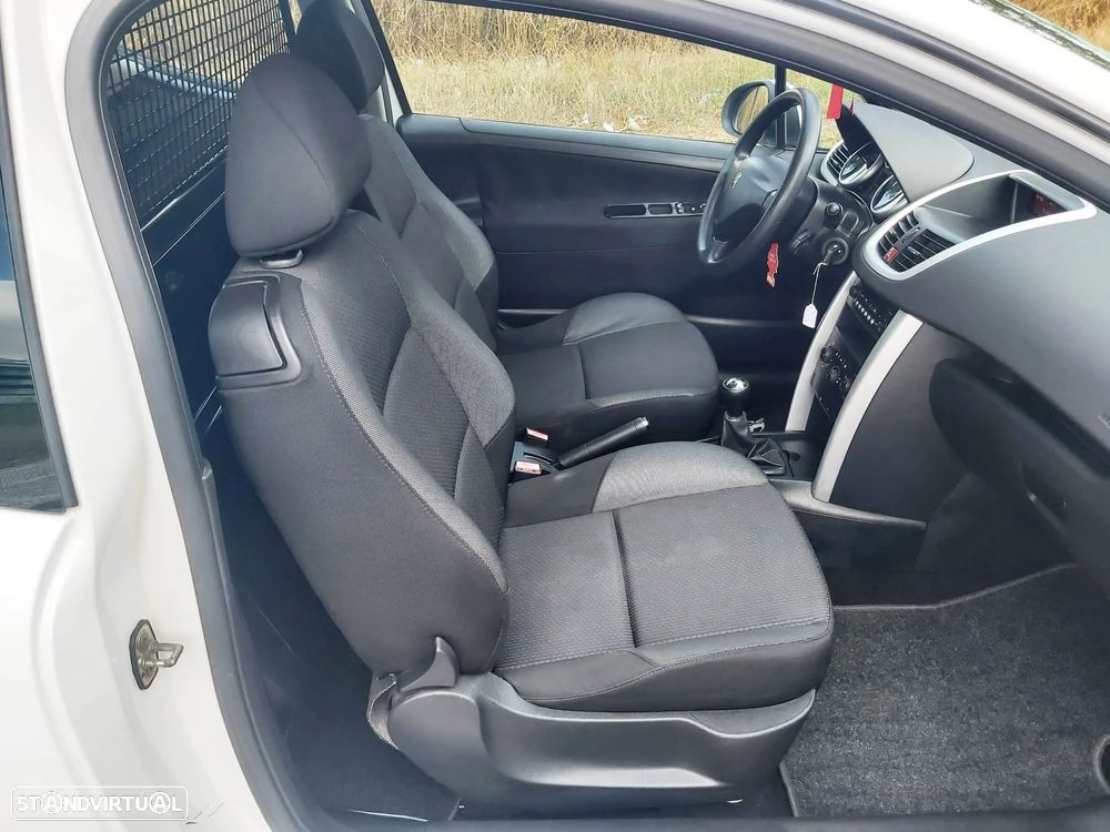 Peugeot 207 1.4 HDi Sport - 26