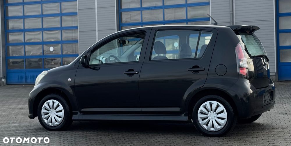 Daihatsu Sirion 1.3 - 10