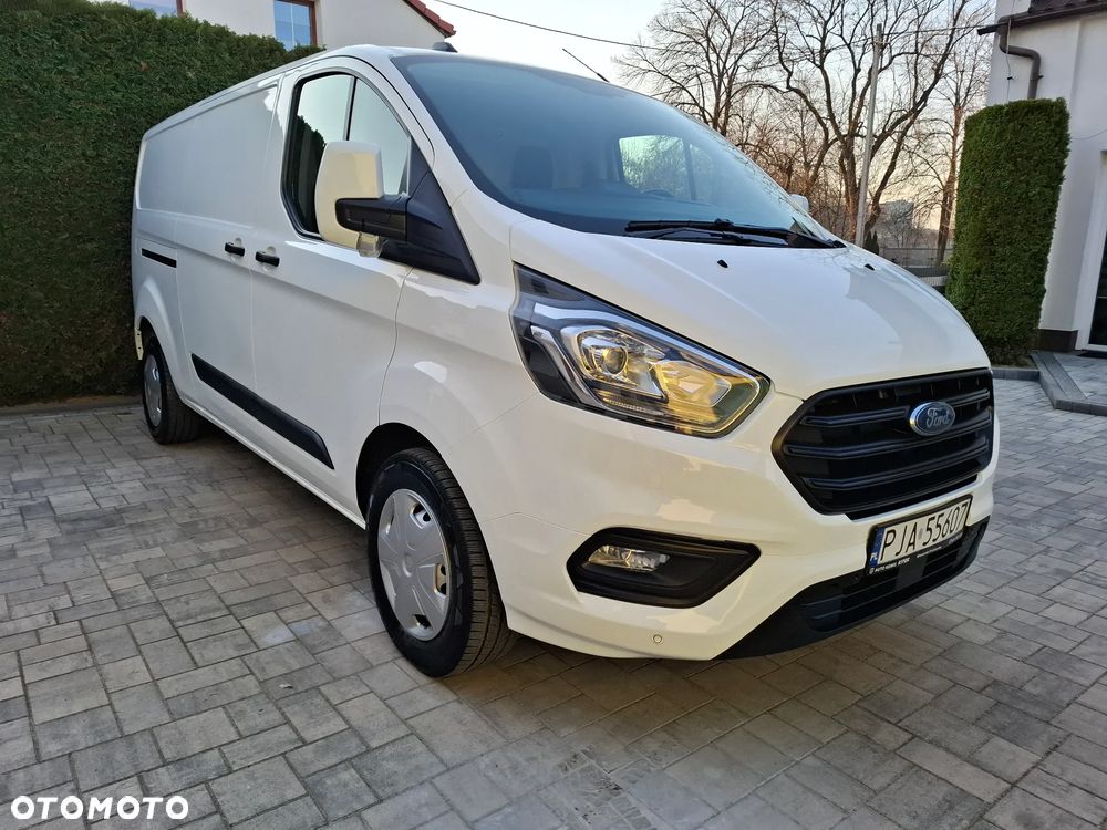Ford TRANSIT CUSTOM - 1