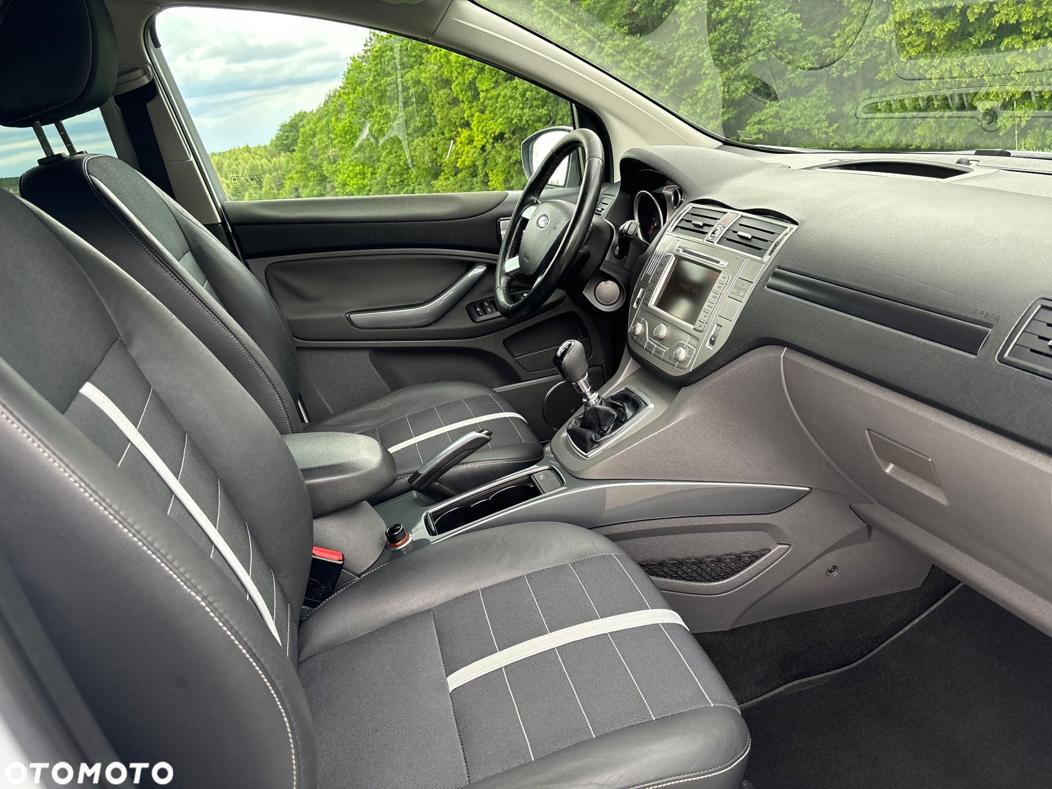 Ford Kuga 2.0 TDCi 4x4 Individual - 27