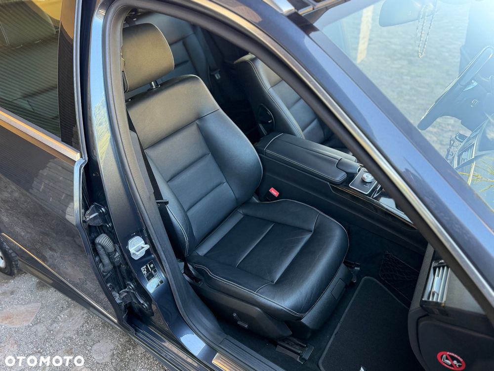 Mercedes-Benz Klasa E 250 BlueTEC 9G-TRONIC Avantgarde - 21