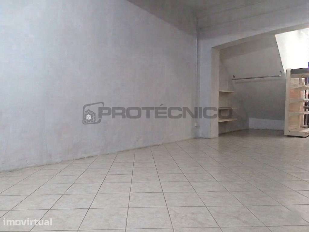 Loja c/ ótimo potencial – Aradas - Grande imagem: 2/3