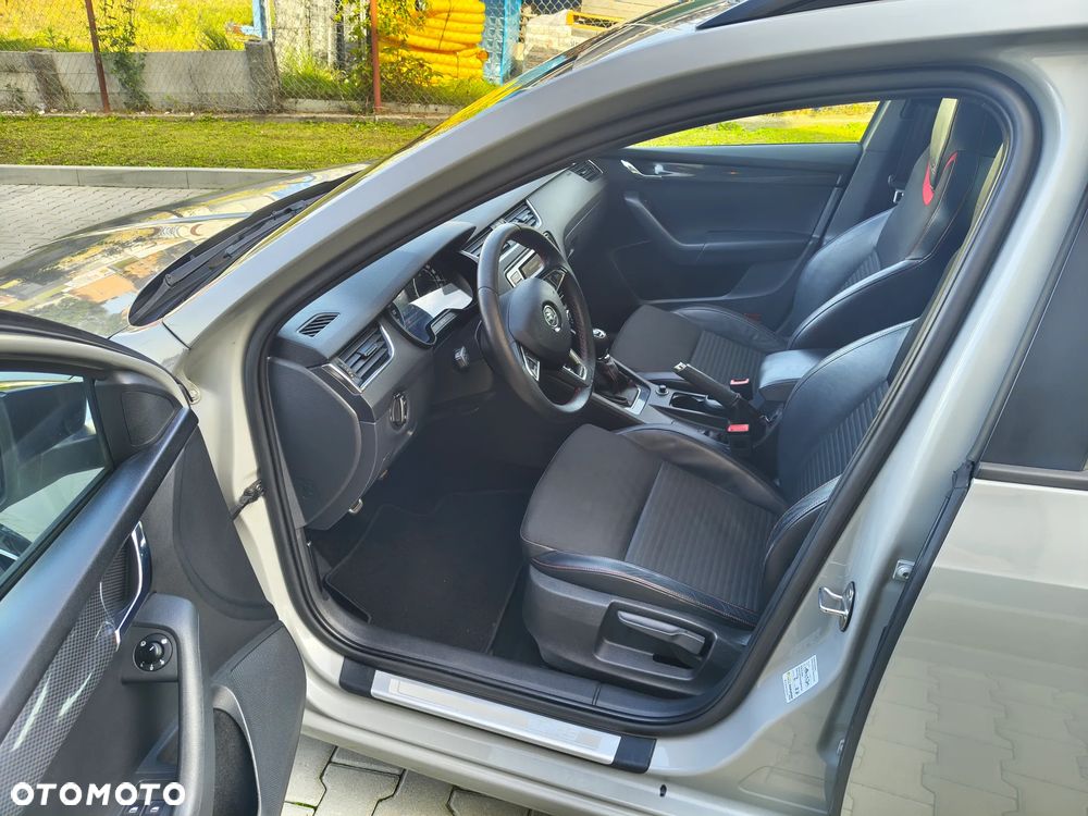 Skoda Octavia 2.0 TDI (Green tec) RS - 14