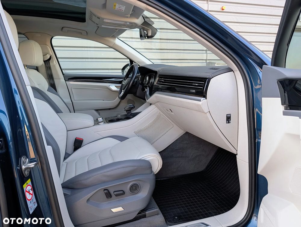 Volkswagen Touareg 3.0 V6 TDI 4Motion DPF Automatik R-Line - 7