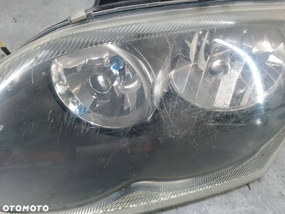 LAMPA PRZÓD LEWA CHRYSLER PACIFICA - 2