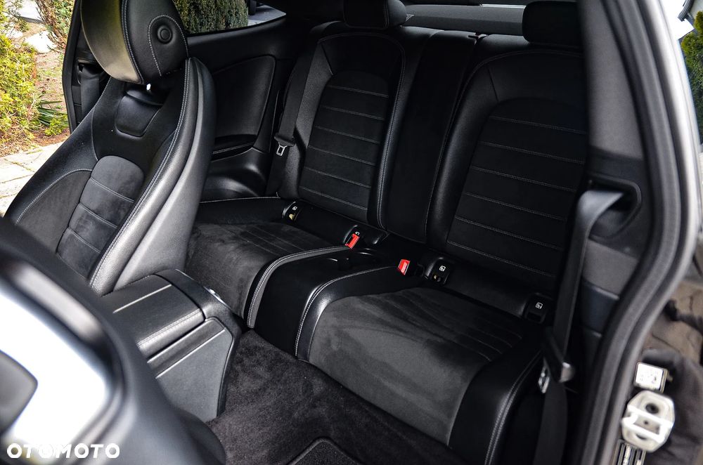 Mercedes-Benz Klasa C 180 7G-TRONIC AMG Line - 26