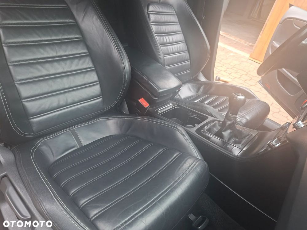 Volkswagen Passat 2.0 TDI Comfortline - 6