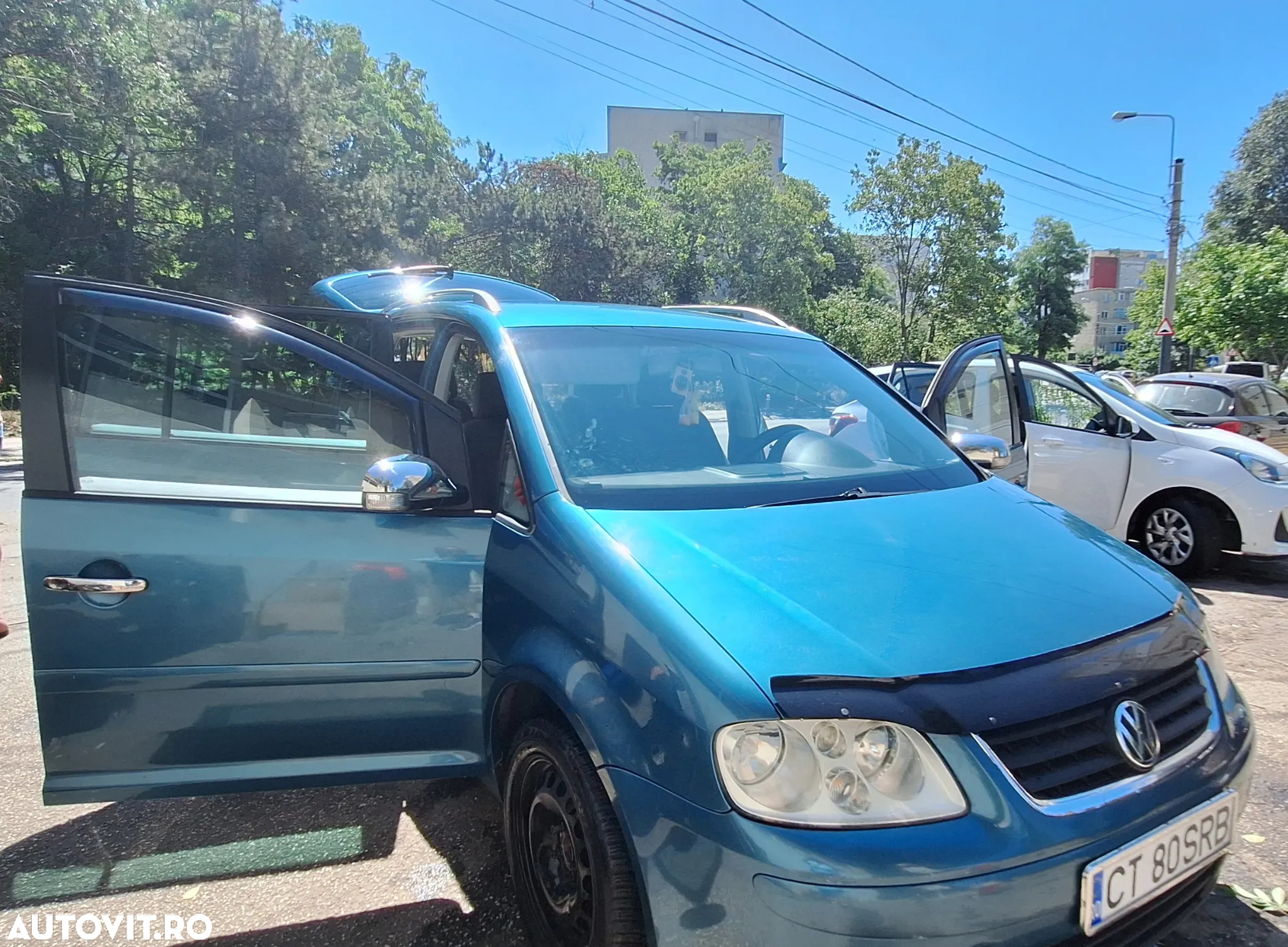 Volkswagen Touran - 9
