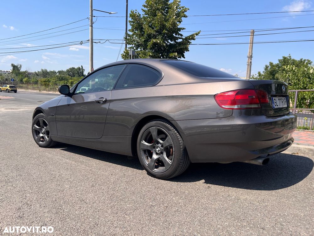 BMW Seria 3 320i Aut. - 7