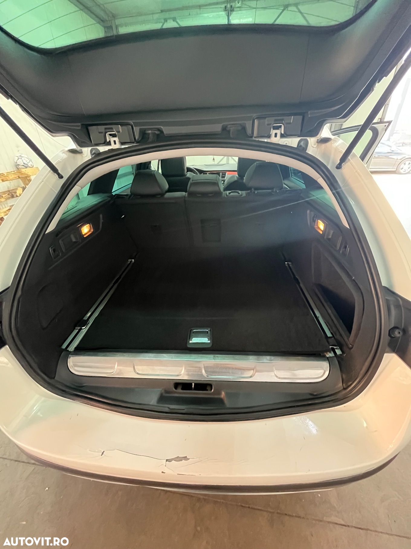 Peugeot 508 RXH 2.0 HDi FAP BMP Hybrid4 - 8