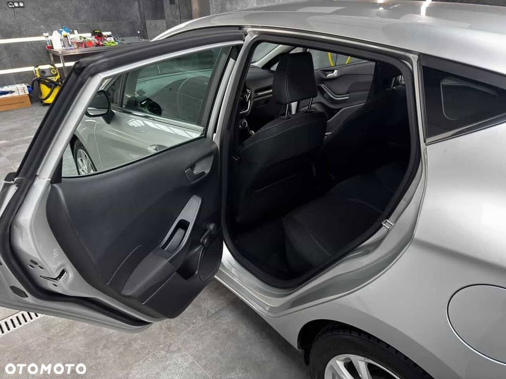 Ford Fiesta 1.1 Titanium - 25