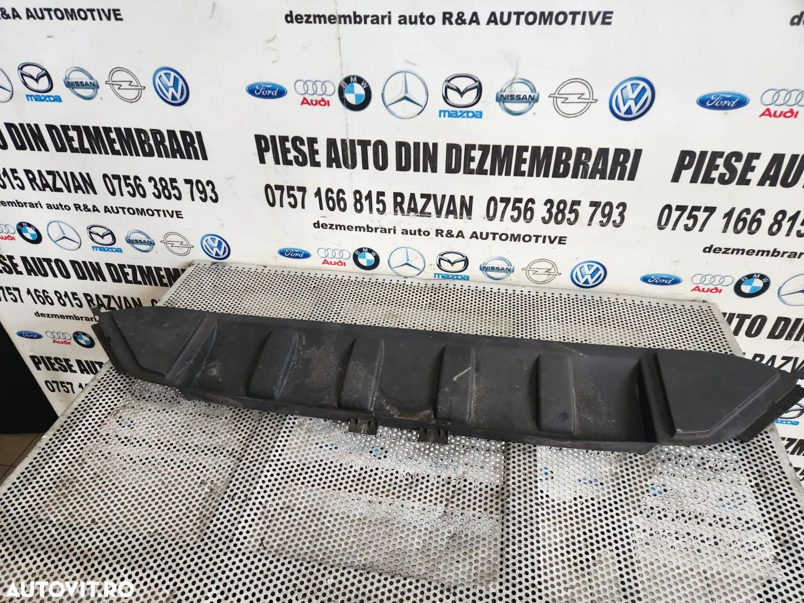 Ornament Superior Radiatoare Audi Q7 7L Dezmembrez Audi Q7 3.0 Diesel BUG Automat - Dezmembrari Ara - 1