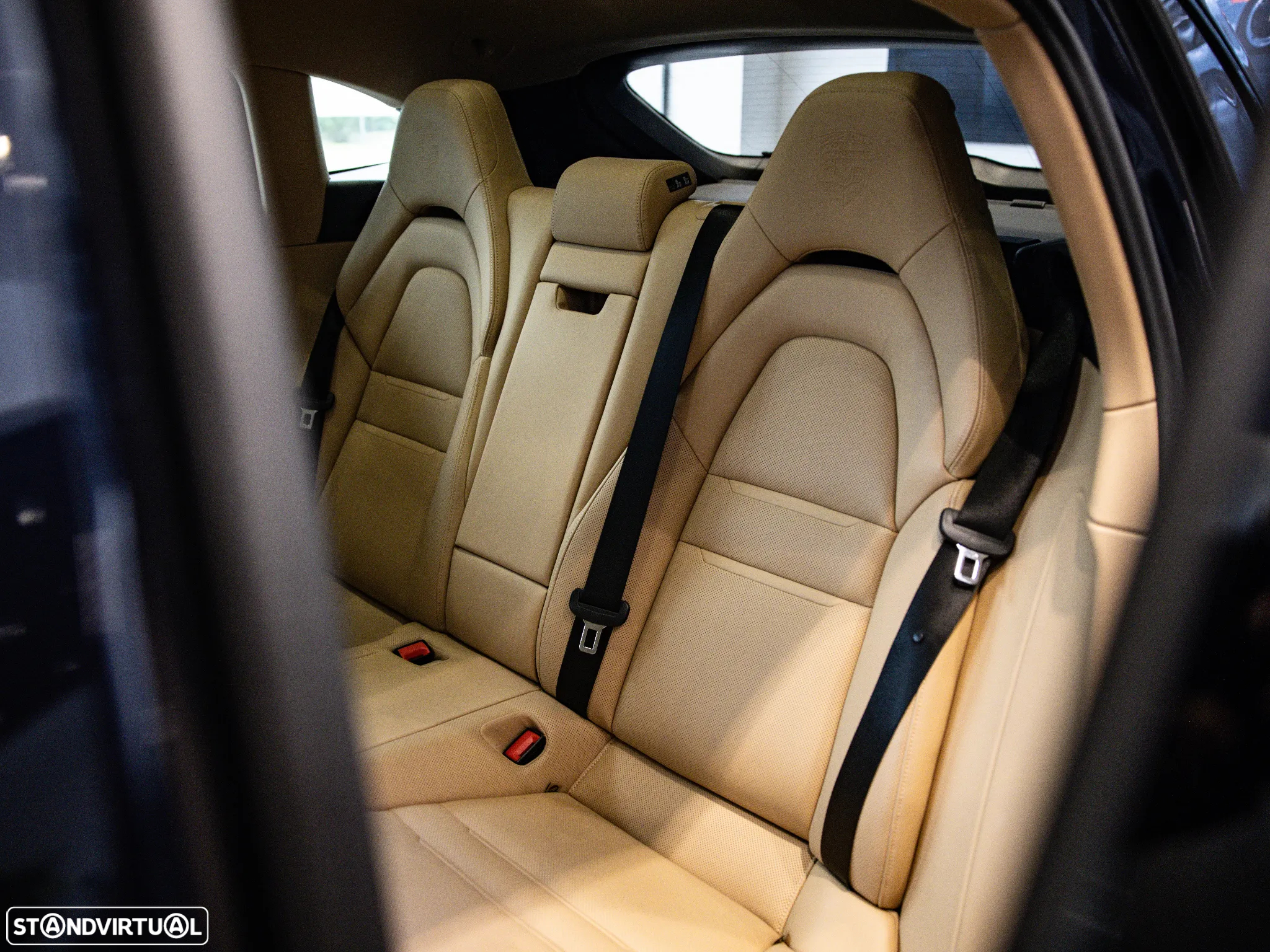 Porsche Panamera Sport Turismo 4 E-Hybrid Platinum Edition - 30