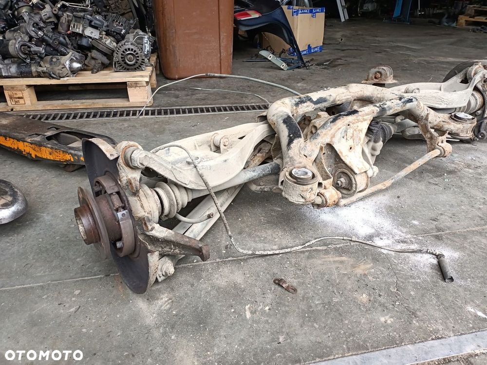 SANKI ZAWIESZENIA TYŁ BMW E46 SEDAN - 5