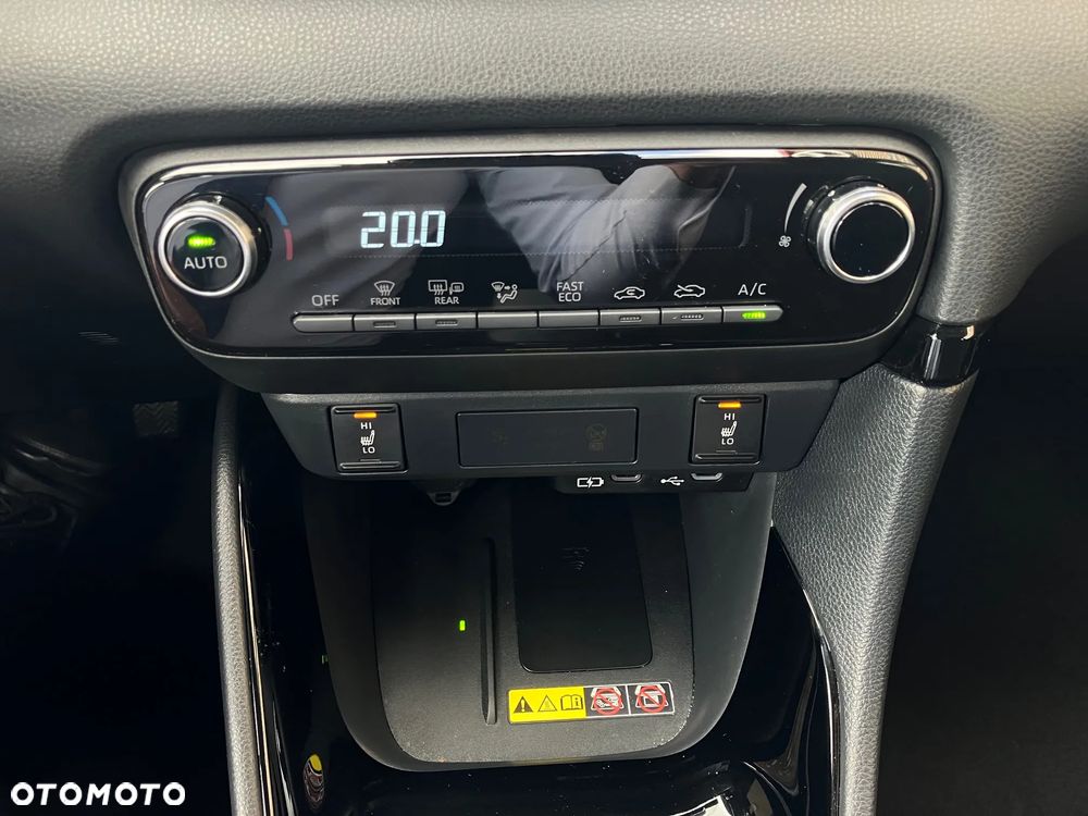 Toyota Yaris Hybrid 1.5 Style - 29
