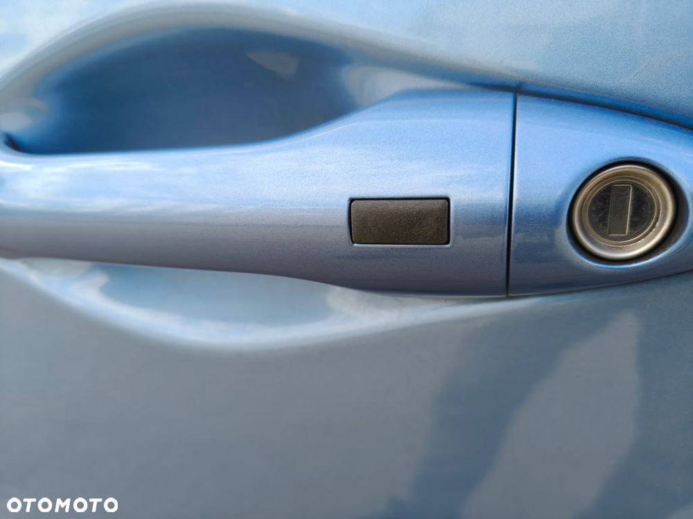 Hyundai ix35 1.6 2WD Fifa World Cup Edition - 33