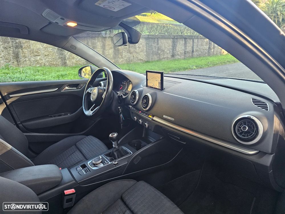 Audi A3 Limousine 1.6 TDI S-line - 11