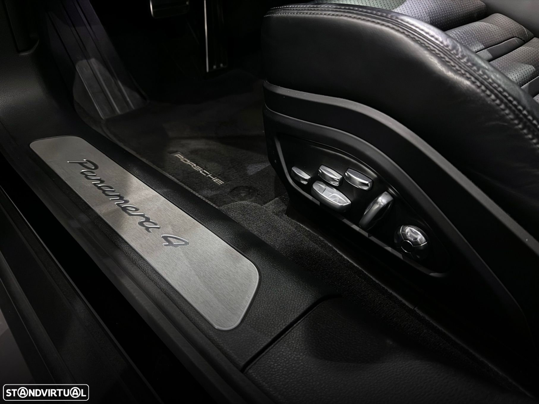 Porsche Panamera 4 E-Hybrid Executive - 28