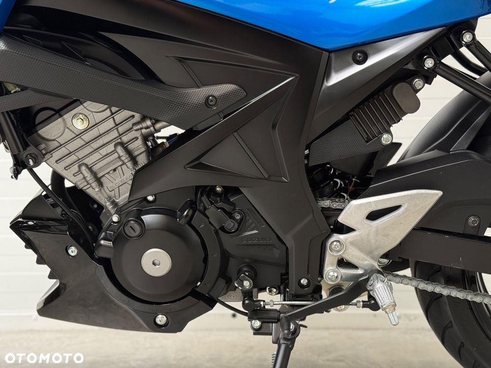 Suzuki GSX - 29