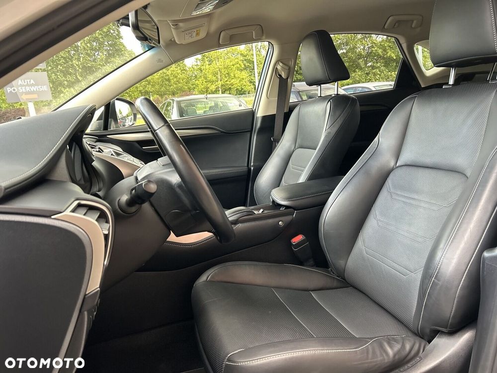 Lexus NX 300h Comfort AWD - 10
