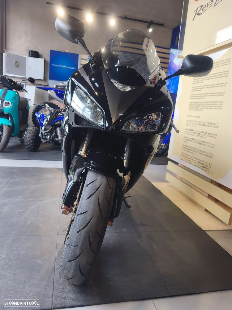 Honda CBR 1000RR - 2