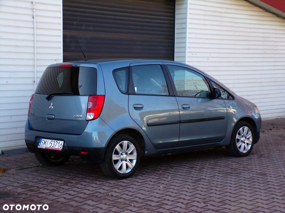 Mitsubishi Colt - 11