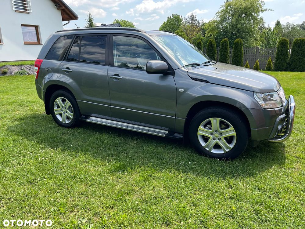 Suzuki Grand Vitara 2.0 De luxe - 9