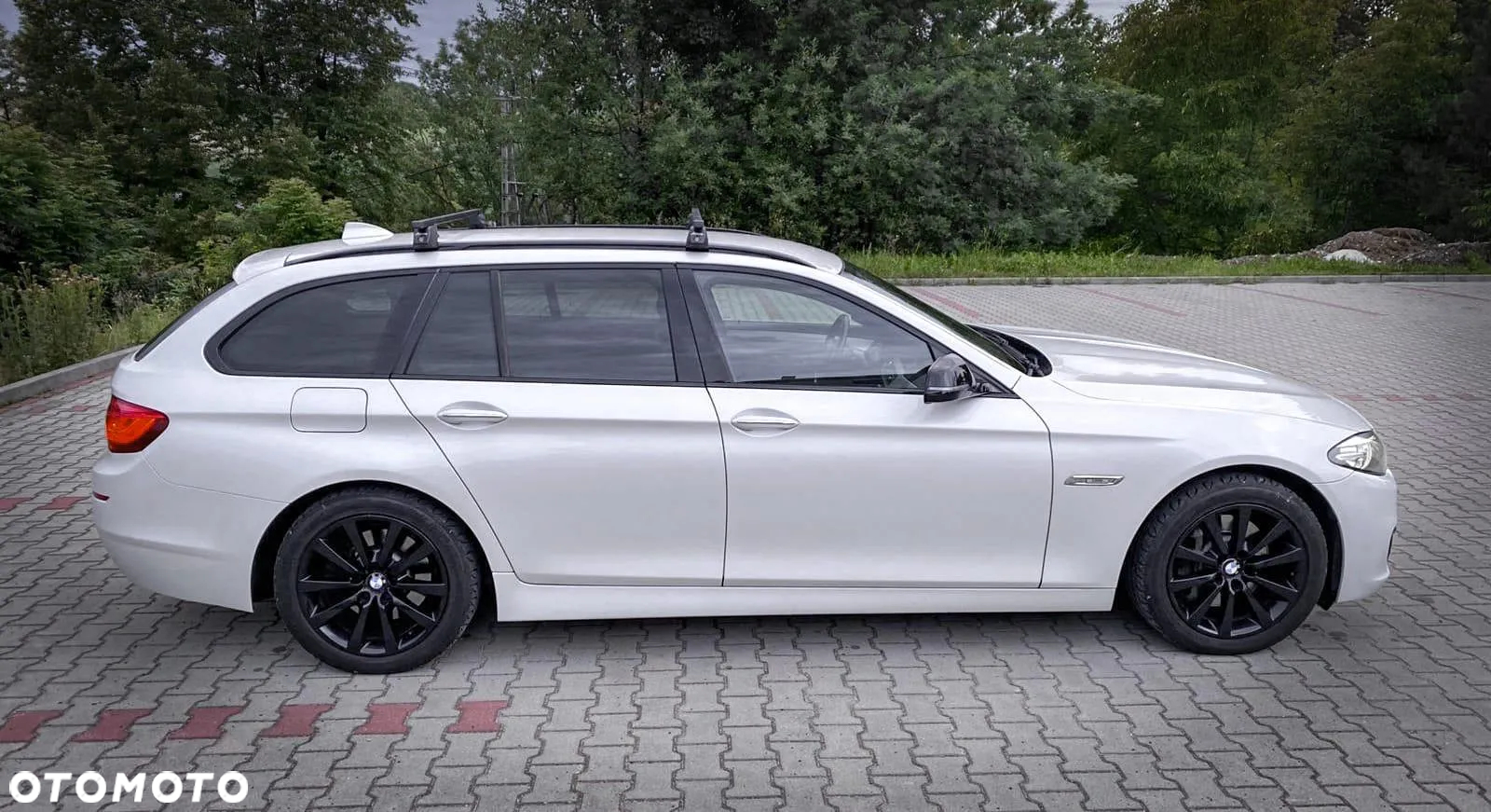 BMW Seria 5 525d xDrive Touring Luxury Line - 4