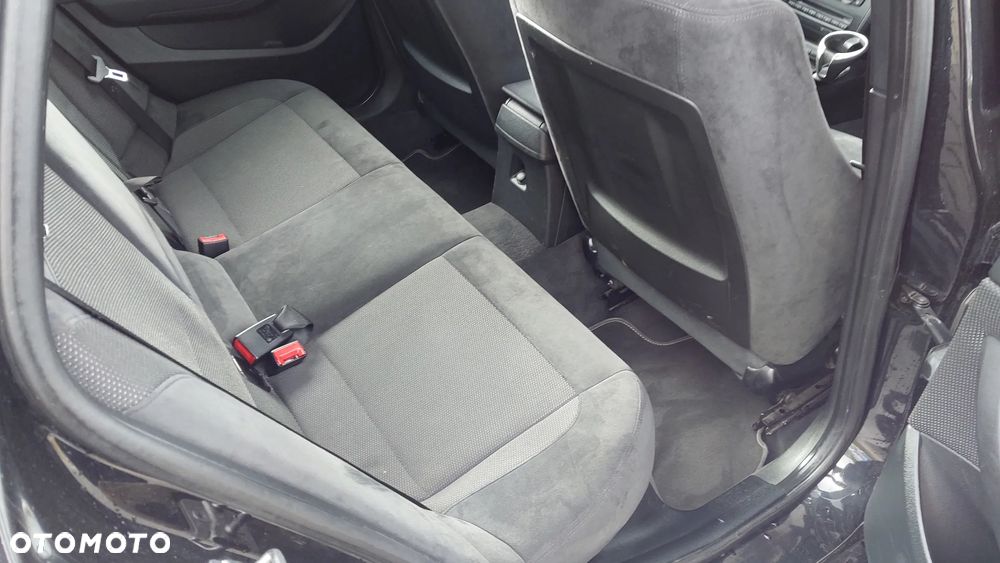 BMW X1 xDrive20d - 13