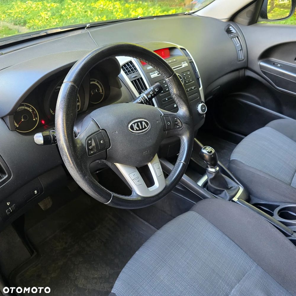 Kia Ceed Cee'd 1.6 Comfort - 11